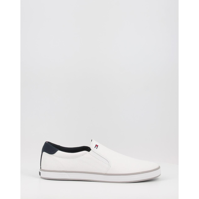 ICONIC SLIP ON SNEAKER